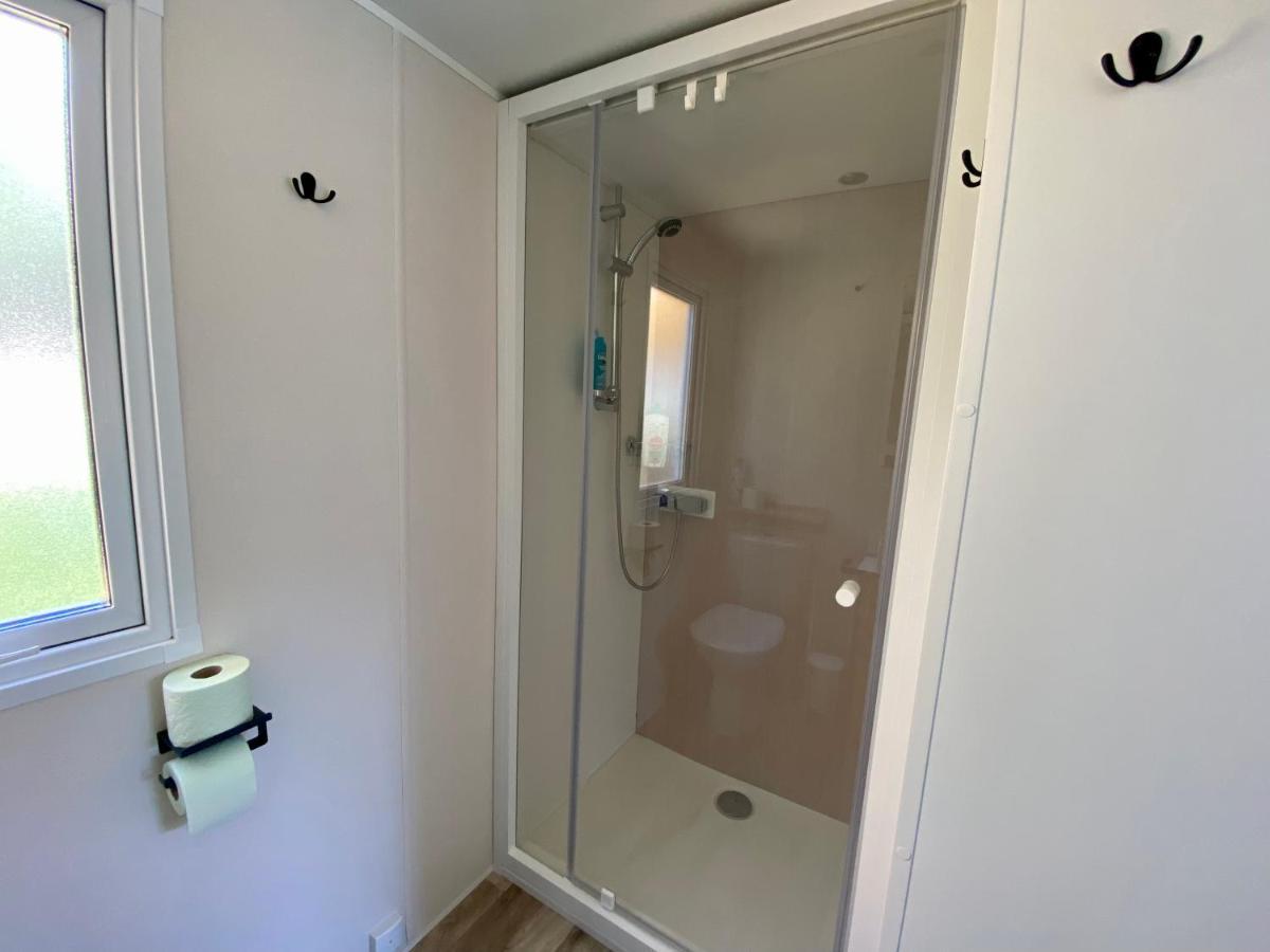 New Jungle Lake - Clim - Wifi - Draps & Serviettes - Bbq - 10' Des Plages Lattes Exteriör bild
